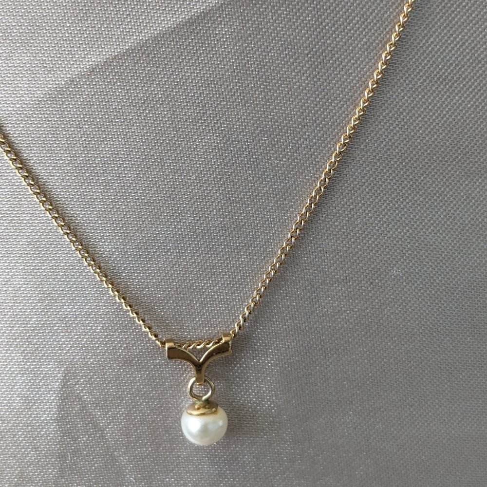 Sarah coventry chain with  faux pearl and bracelet set